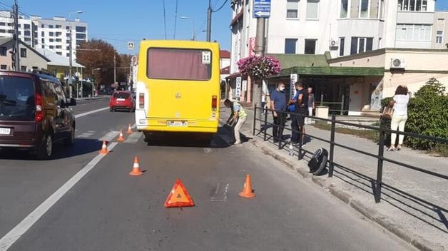 В Тернополе мужчина на моноколесе скончался под колесами маршрутки