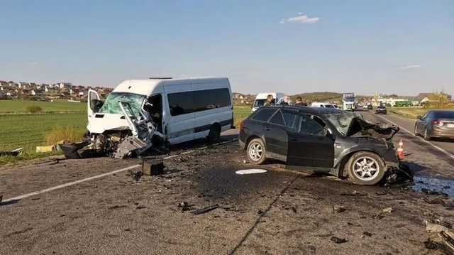 Под Ровно в ДТП погибла семья с младенцем