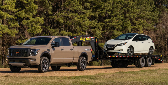 В США покупателям пикапа Nissan Titan в нагрузку отдают электрокар Nissan Leaf