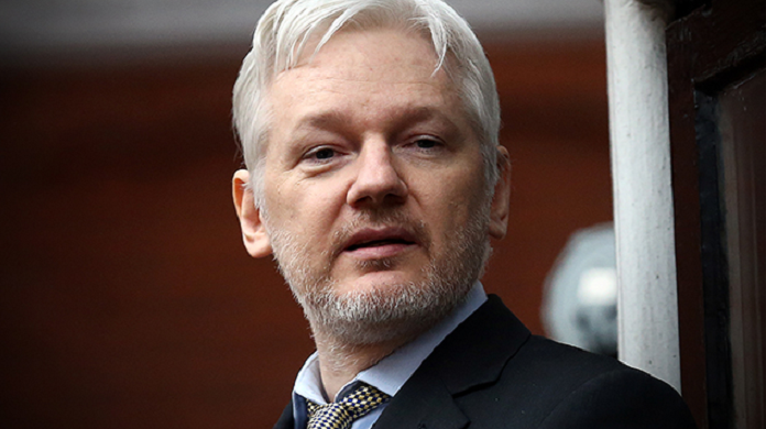 У основателя WikiLeaks Ассанжа произошел микроинсульт