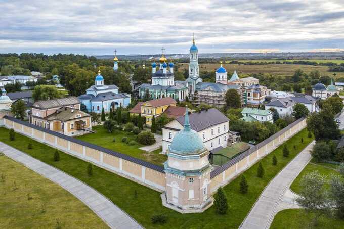 В Калужской области задержан охранник монастыря по обвинению в растлении несовершеннолетней девочки