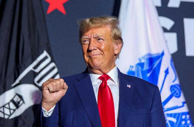 Женщины исполнили для Трампа праздничный «танец волос» в ОАЭ