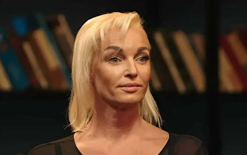 Анастасия Волочкова призналась, что в детстве её обижали из-за фигуры