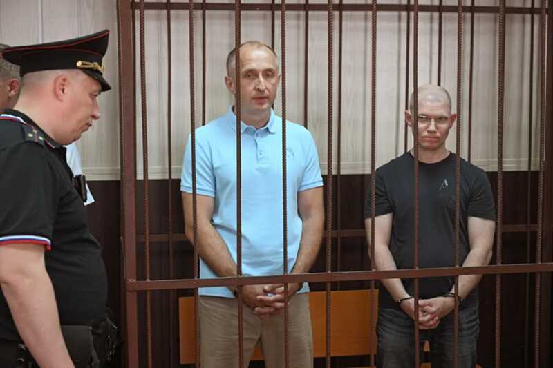 Бывшие топ-менеджеры Бинбанка и Рост-банка осуждены за хищение 10,8 миллиарда рублей