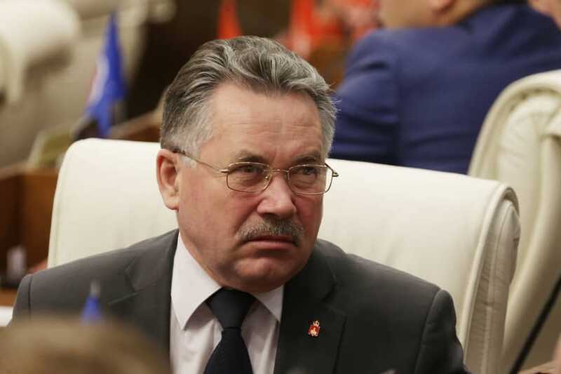 Бывшего депутата Плюснина осудили за мошенничество с квартирами для сирот