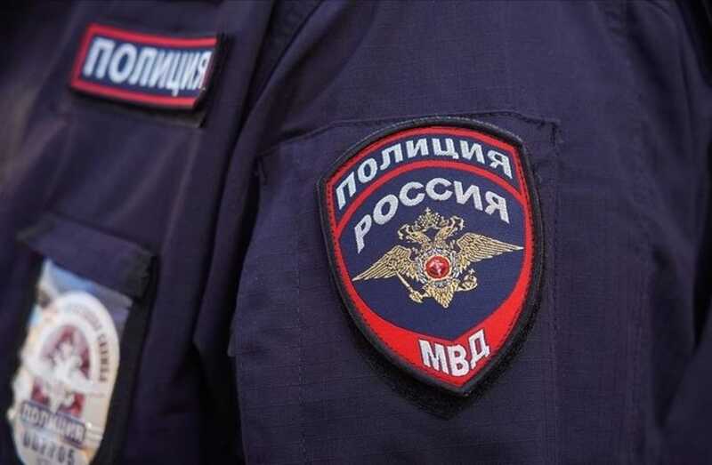 В Москве мужчина рассказал о том, как его избили полицейские и попытались подбросить наркотики