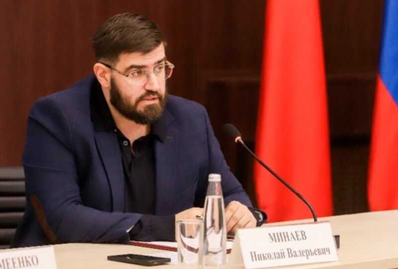 Бывший заместитель главы администрации Химок Николай Минаев покинул свою должность и уехал из страны на фоне уголовного дела