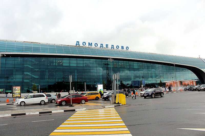 Аэропорт Домодедово массово уменьшает зарплаты сотрудников, невзирая на судебный запрет
