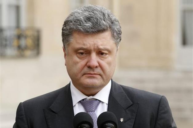 Порошенко посмертно наградил Немцова орденом Свободы