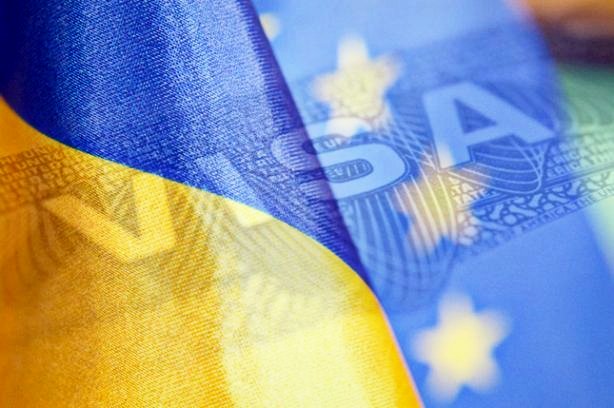 Єврокомісія запропонувала скасувати візи для українців