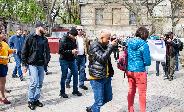 В Одессе Найема и делегацию облили фекалиями