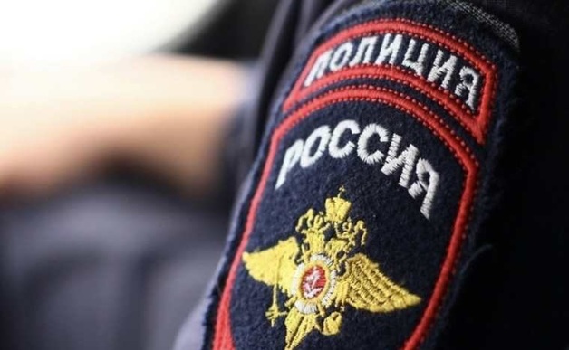 Водитель погрузчика сбил двух сотрудниц МВД в Москве