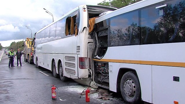 ДТП под Москвой: при столкновении двух автобусов пострадали 13 человек