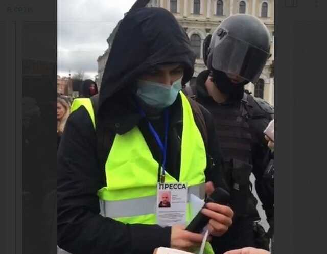 В Петербурге задержали сотрудника штаба Навального Дениса Кабакова