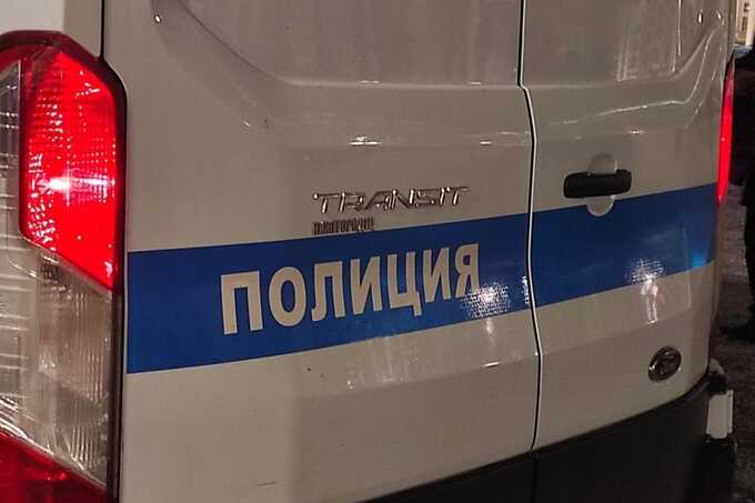 Мертвую девятиклассницу нашли под окнами многоэтажки в Петербурге