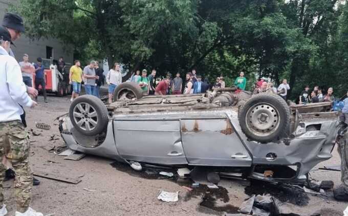 В Сети появилось видео последствий взрыва автомобиля в Москве